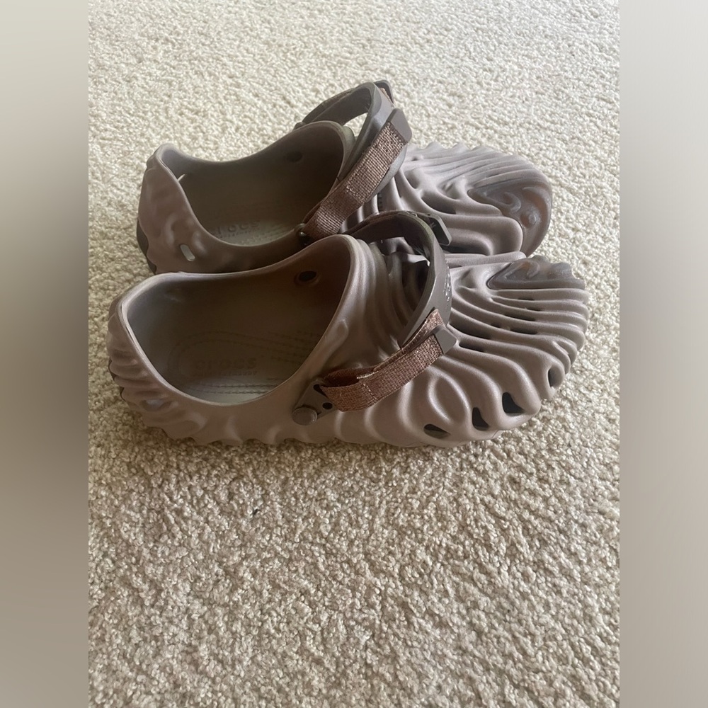 Salehe Bemburry Crocs